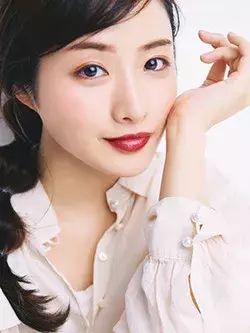 石原さとみさんインタビュー 石原さんに聞いた おしゃれのコツ ローリエプレス