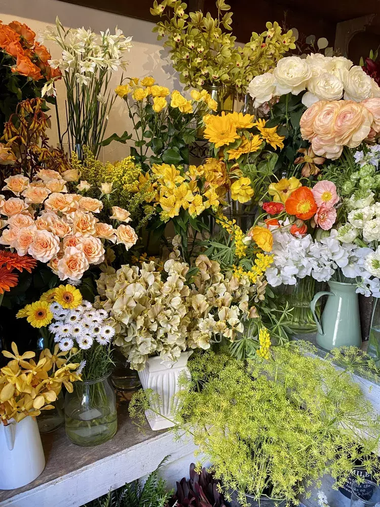 自宅にお花を飾ろう 生花の力 で コロナ疲れ コロナストレス 解消 Stayhomewithflowers のススメ ローリエプレス 自宅にお花を飾ろう 生花の力 で コロナ疲れ コロナストレス 解消 Stayhomewithflowers のススメ ローリエプレス