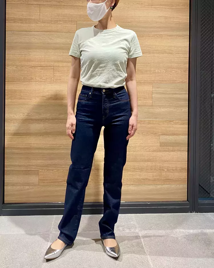 ユニクロ Uniqlo で 買いたい服no 1はデニム 秋冬新作ジーンズ5モデル徹底はき比べ はき心地ラク 体型カバーばっちり ローリエプレス