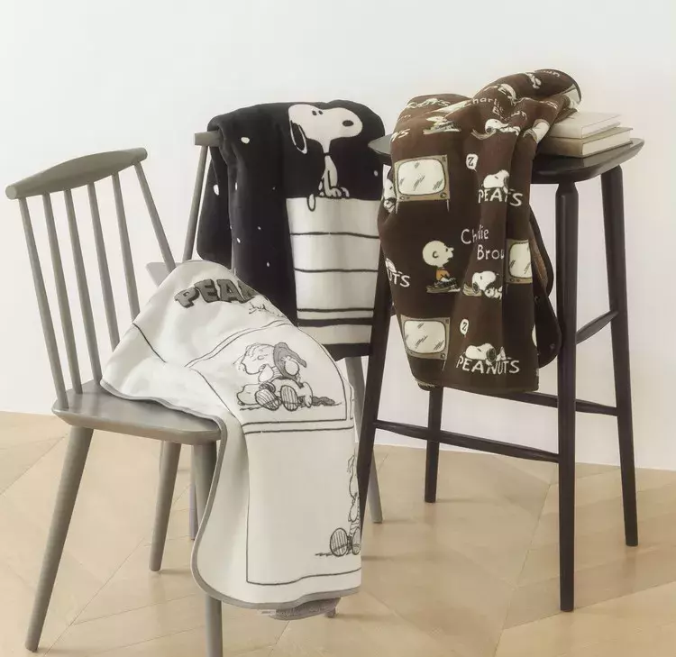 ユニクロ Uniqlo スヌーピーやミッキーマウスとの超人気コラボがカムバック Peanuts ピーナッツ Disney Mickey Mouse Art By Andy Warhol ディズニー ミッキー マウス アート バイ アンディ ウォーホル ラウンジホリデーコレクション順次発売決定 ユニクロ Uniqlo スヌーピーやミッキーマウスとの超人気コラボがカムバック Peanuts ピーナッツ Disney Mickey Mouse Art By Andy Warhol ディズニー ミッキー マウス アート バイ アンディ ウォーホル ラウンジホリデーコレクション順次発売決定