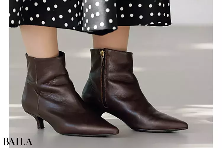 白ブーツ 茶ブーツ 黒ブーツ アラサー 30代おしゃれ読モのブーツコーデ最新スナップ スーパーバイラーズlive Love Life ローリエプレス