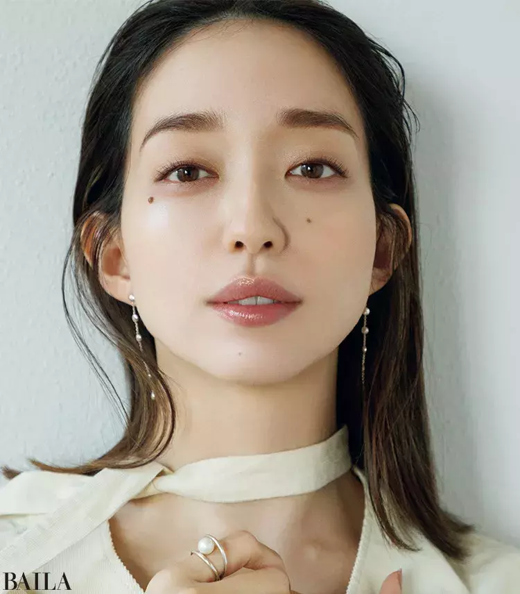 30代の願掛けメイク21 まとめ うるツヤ肌 今っぽ眉 最新アイメイクで今日から 上品キレイ な顔を手に入れる ローリエプレス