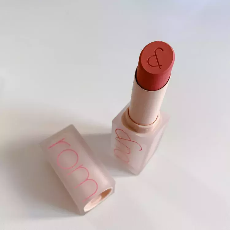 アラサー 30代春のコスメブログまとめ コスメフリークの読モが愛用メイク スキンケアコスメを詳細レビュー ローリエプレス