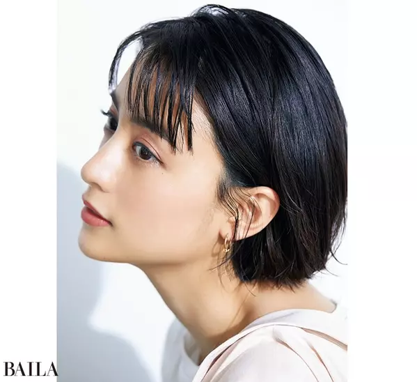 山本美月のボブ 美月ボブ のヘアアレジ 今季はカチューシャも注目 ローリエプレス