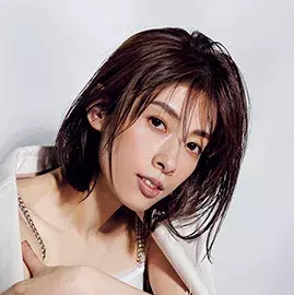 明日海りお スペシャルインタビューまとめ 美しすぎる写真も本音インタビューも必見 ローリエプレス 明日海りお スペシャルインタビューまとめ 美しすぎる写真も本音インタビューも必見 ローリエプレス