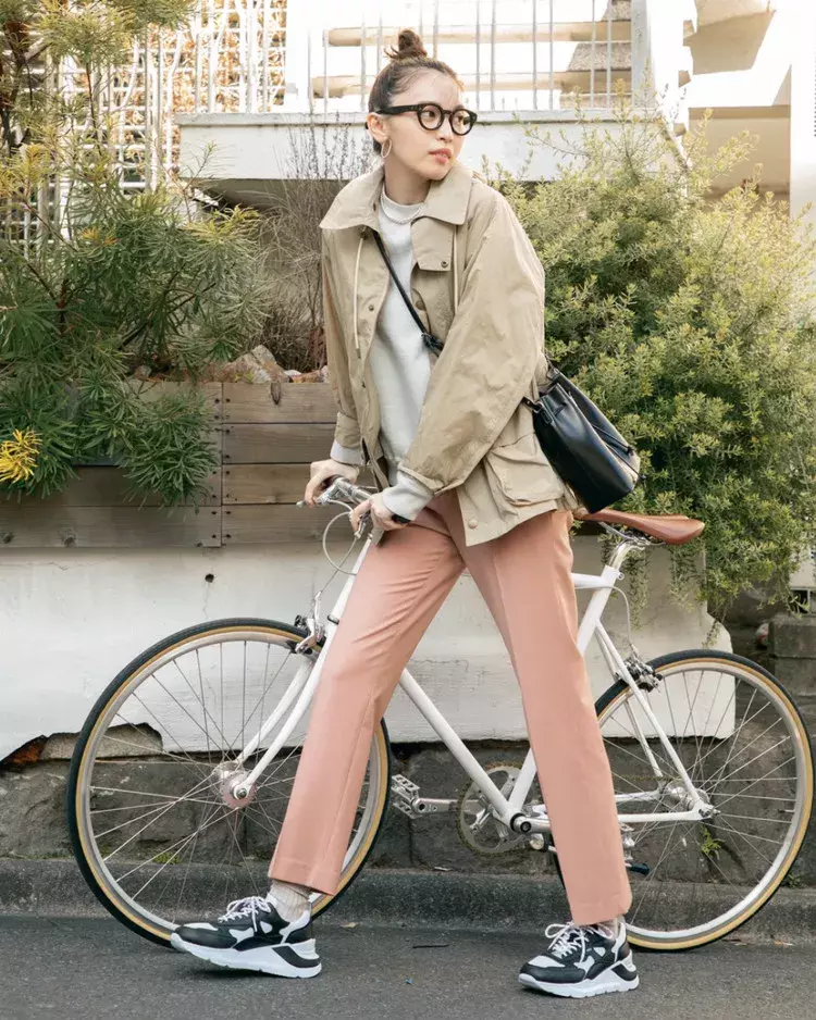 きれい目パンツ自転車