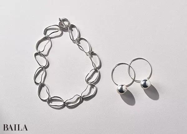 30代のためのジュエリーブランドまとめ Tシャツにも似合う カジュアルな夏を格上げするジュエリー一覧 ローリエプレス