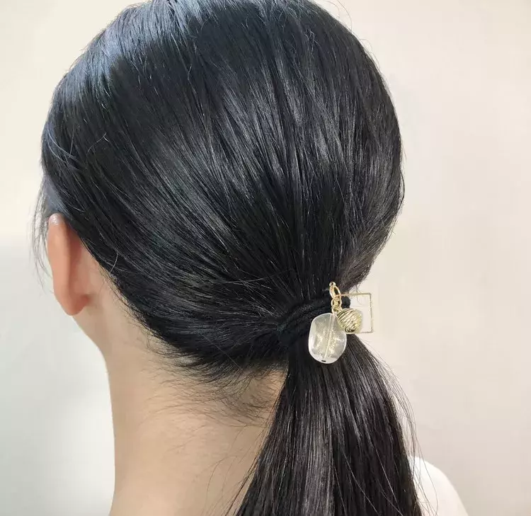 セリア 梅雨の季節に ひとつ結びが華やぐヘアアクセサリー3選 ローリエプレス