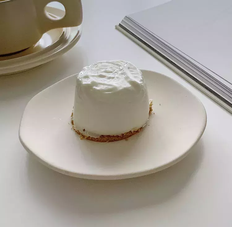 オーブン ミキサー不使用 混ぜるだけ Snsで話題の簡単ヨーグルトチーズケーキ ローリエプレス