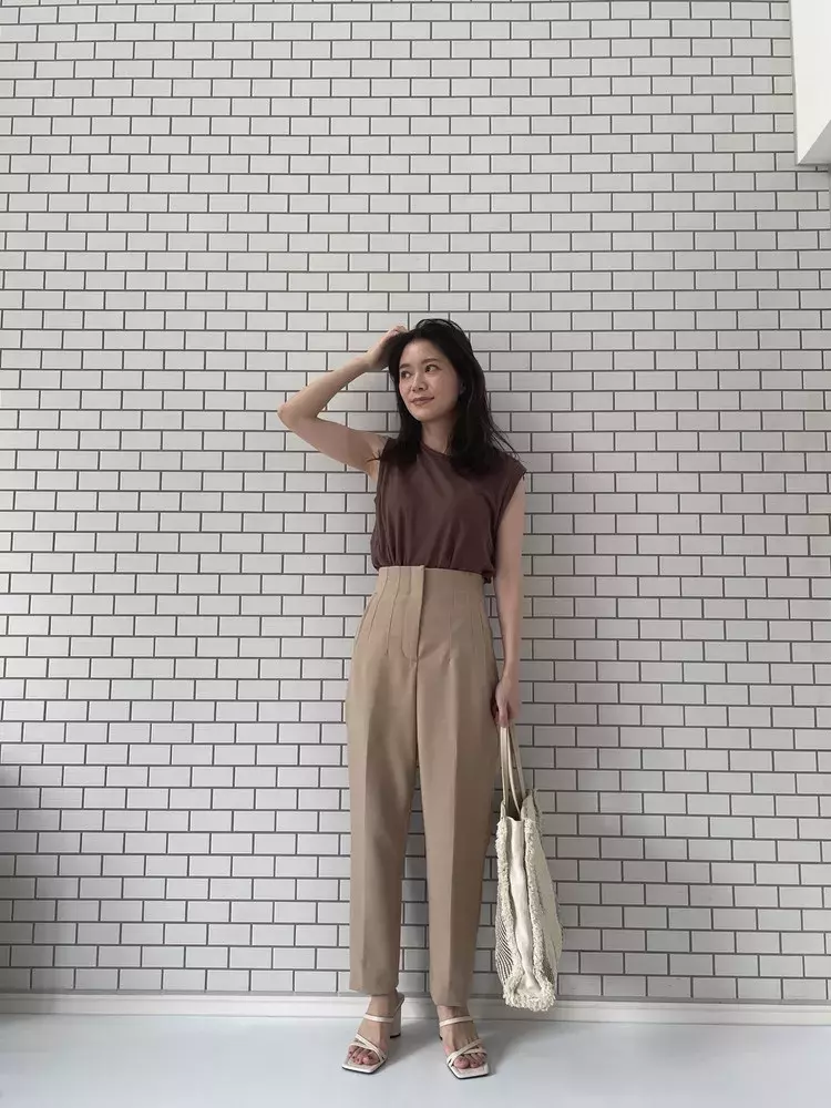 Zara ザラ ハイウエストパンツの夏コーデ 低身長エディターが着回しに挑戦 身長150cmエディターchiakiの30代おしゃれtips ローリエプレス