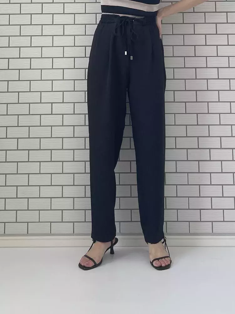 Zara ザラ 着心地最高でおしゃれ見え パジャマスタイルパンツって知ってる 身長150cmエディターchiakiの30代おしゃれtips ローリエプレス