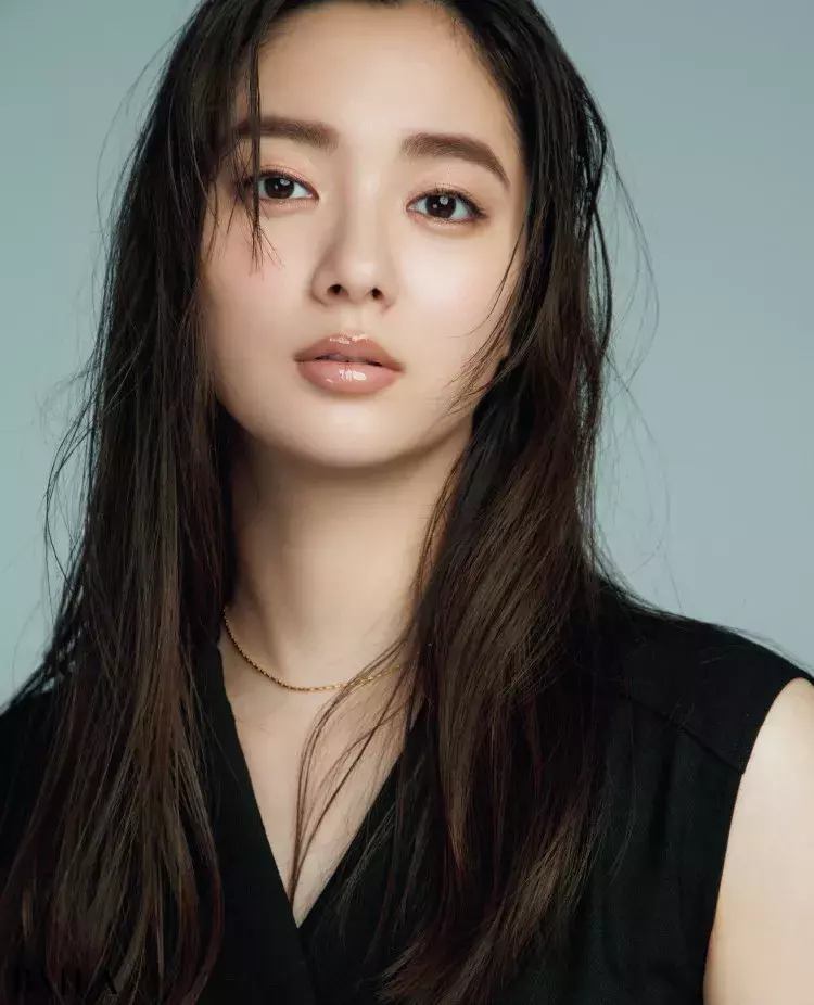 新川優愛の魅力全開 ディオールの新色パレット ここまで使える 涙袋メイクの最新も ローリエプレス 新川優愛の魅力全開 ディオールの新色パレット ここまで使える 涙袋メイクの最新も ローリエプレス