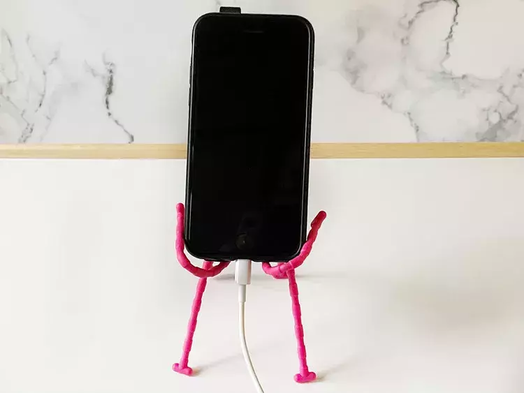 セリアのガジェット リモートワークが快適に Pcスタンド ウェブカメラスライドカバー スマホスタンドをレビュー ローリエプレス
