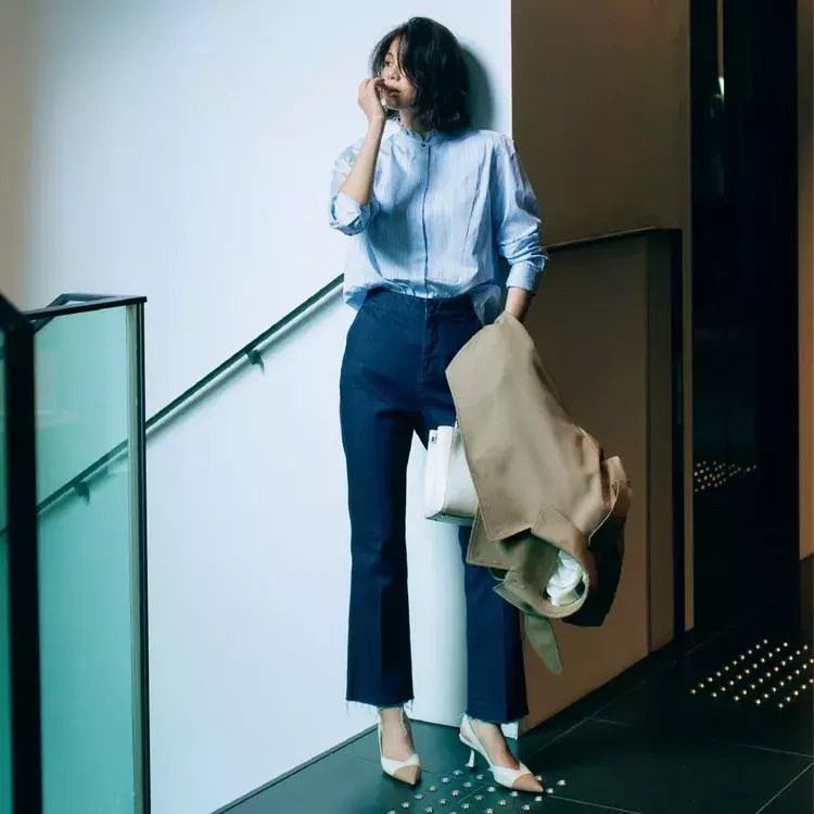 木曜日は きれいめデニムでお仕事シーンもカジュアル上手に 30代今日のコーデ ローリエプレス
