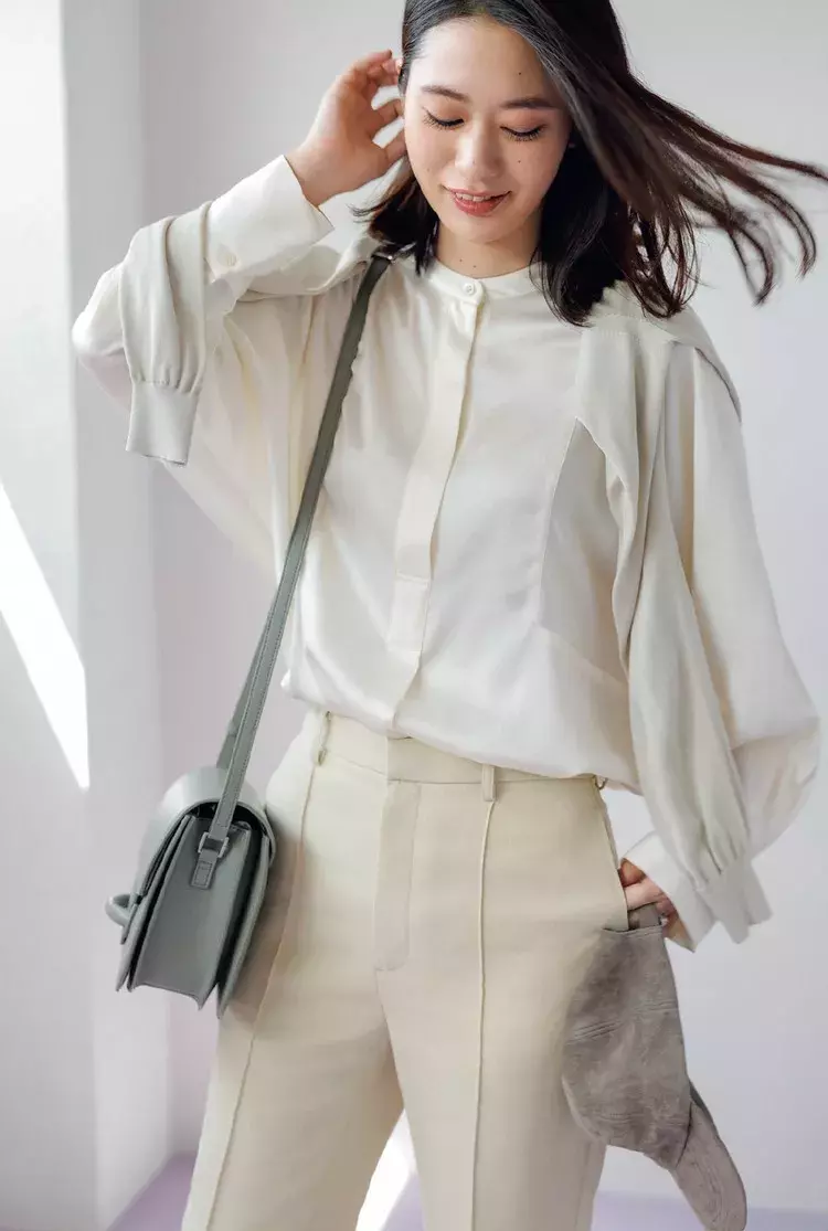 火曜日は ほのかな光沢が魅力のサテンブラウスで美女感アップ 30代今日のコーデ ローリエプレス 火曜日は ほのかな光沢が魅力のサテンブラウスで美女感アップ 30代今日のコーデ ローリエプレス