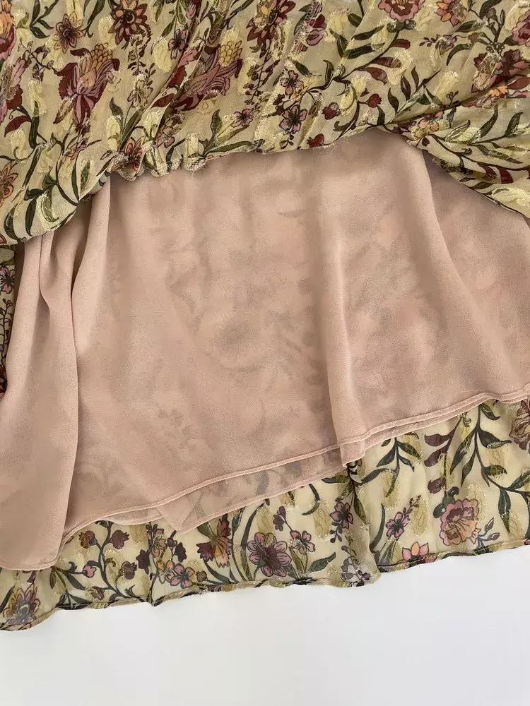 Zara ザラ の花柄ワンピース 低身長的にも名品認定 結婚式もデイリーもいける 身長150cmエディターchiaki ローリエプレス Zara ザラ の花柄ワンピース 低身長的にも名品認定 結婚式もデイリーもいける 身長150cmエディターchiaki ローリエプレス