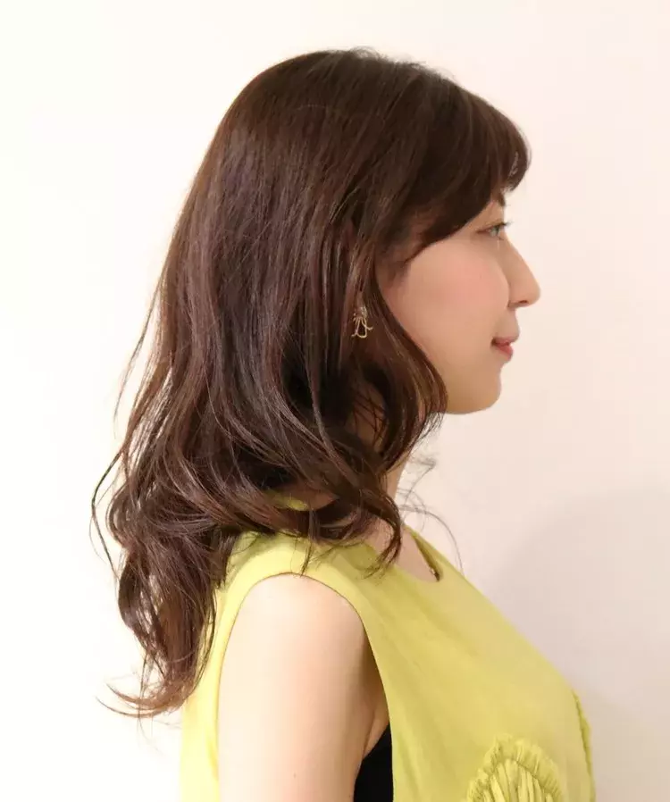 ロング 30代 40代大人の髪型 軽やかロング 艶めく華やかスタイル ローリエプレス