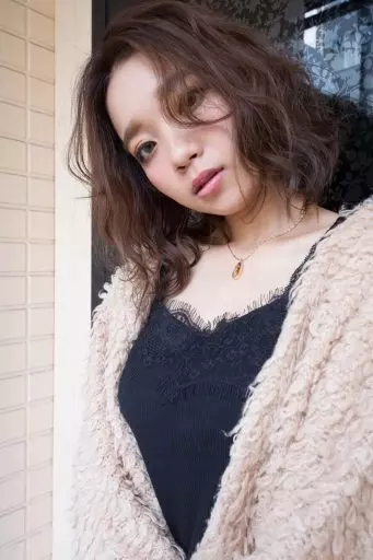 プチイメチェンにオススメ 清涼感を愉しむ 大人ボブ で18春夏もヘア美人に ローリエプレス