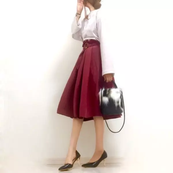 女をそっと忍ばせて レトロフレンチ は赤で作る ローリエプレス