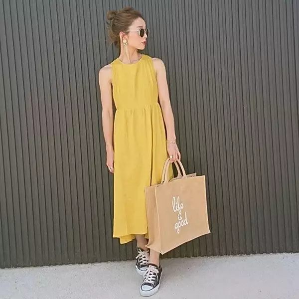 30代の肌見せは脚よりも腕 ヘルシーな肌見せが叶うノースリーブワンピースコーデ ローリエプレス