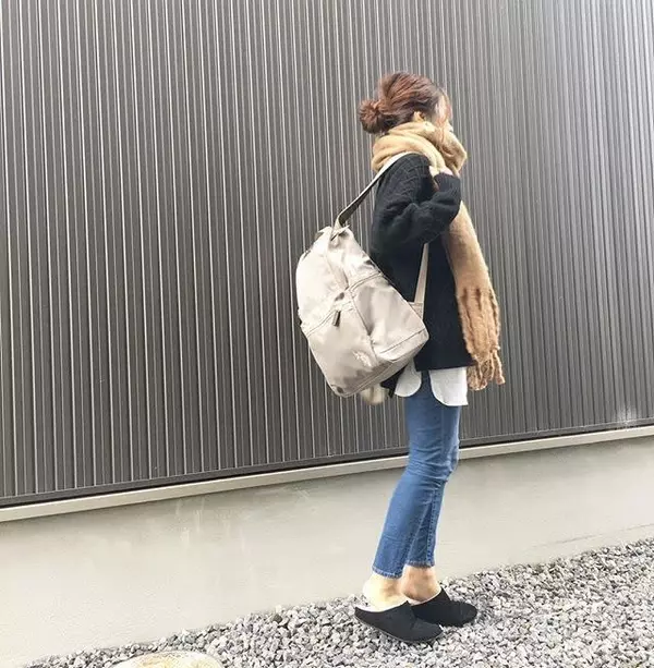 楽ちんで脱ぎ履きしやすいスリッポンをおしゃれに 冬の大人スリッポンコーデ12選 ローリエプレス
