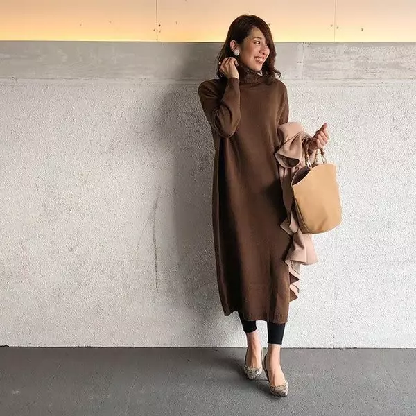 選ぶ色で印象が変わる なりたい自分のイメージで探すロングニットワンピース選び ローリエプレス