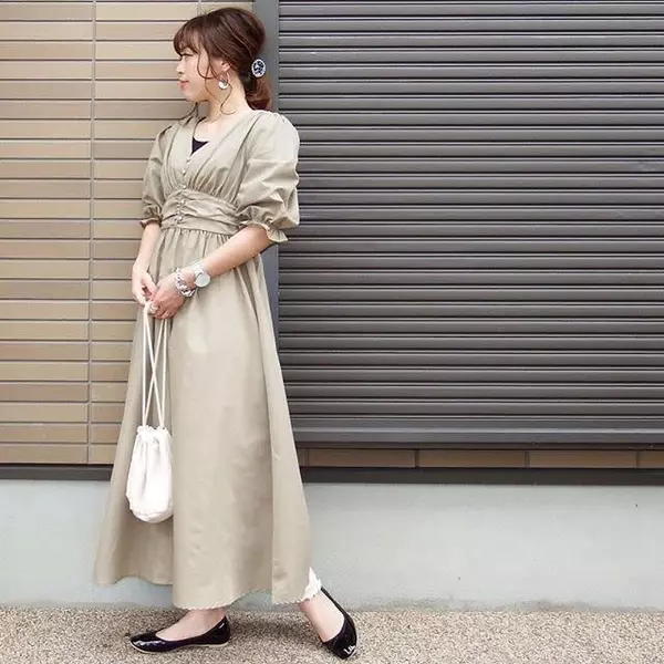 ワンピースでナチュラルにウエストマーク 程よくメリハリ春ワンピースコーデ9選 ローリエプレス