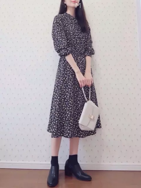 1枚さらっと着るだけでおしゃれが叶う 春の花柄ワンピースコーデ ローリエプレス