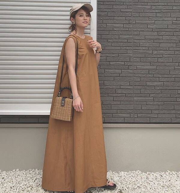 ノースリーブのゆるワンピースには どんな靴が似合う 旬の夏ワンピース シューズのおしゃれなコーデ11選 ローリエプレス