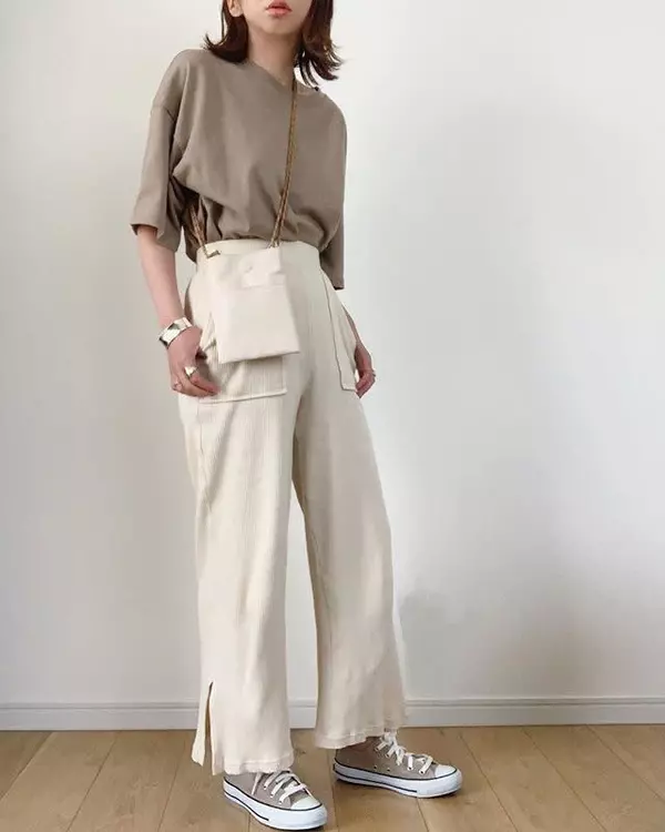 オーバーサイズのtシャツで五分袖コーデ 季節の変わり目に使える 半端丈tシャツの着こなし方10選 ローリエプレス