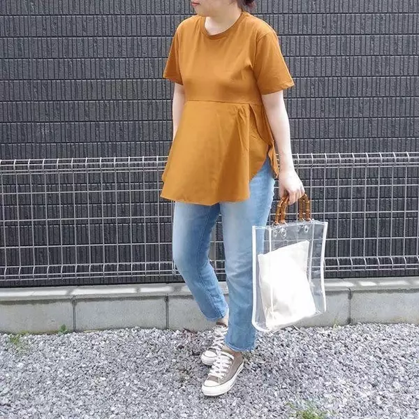 出産後もおしゃれは楽しめる センスよく体型カバーする ナチュラルな産後コーデ8選 ローリエプレス