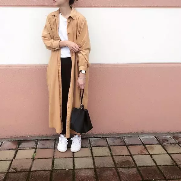 シャツワンピースをライトアウターに 秋のレイヤードコーデ5選 ローリエプレス