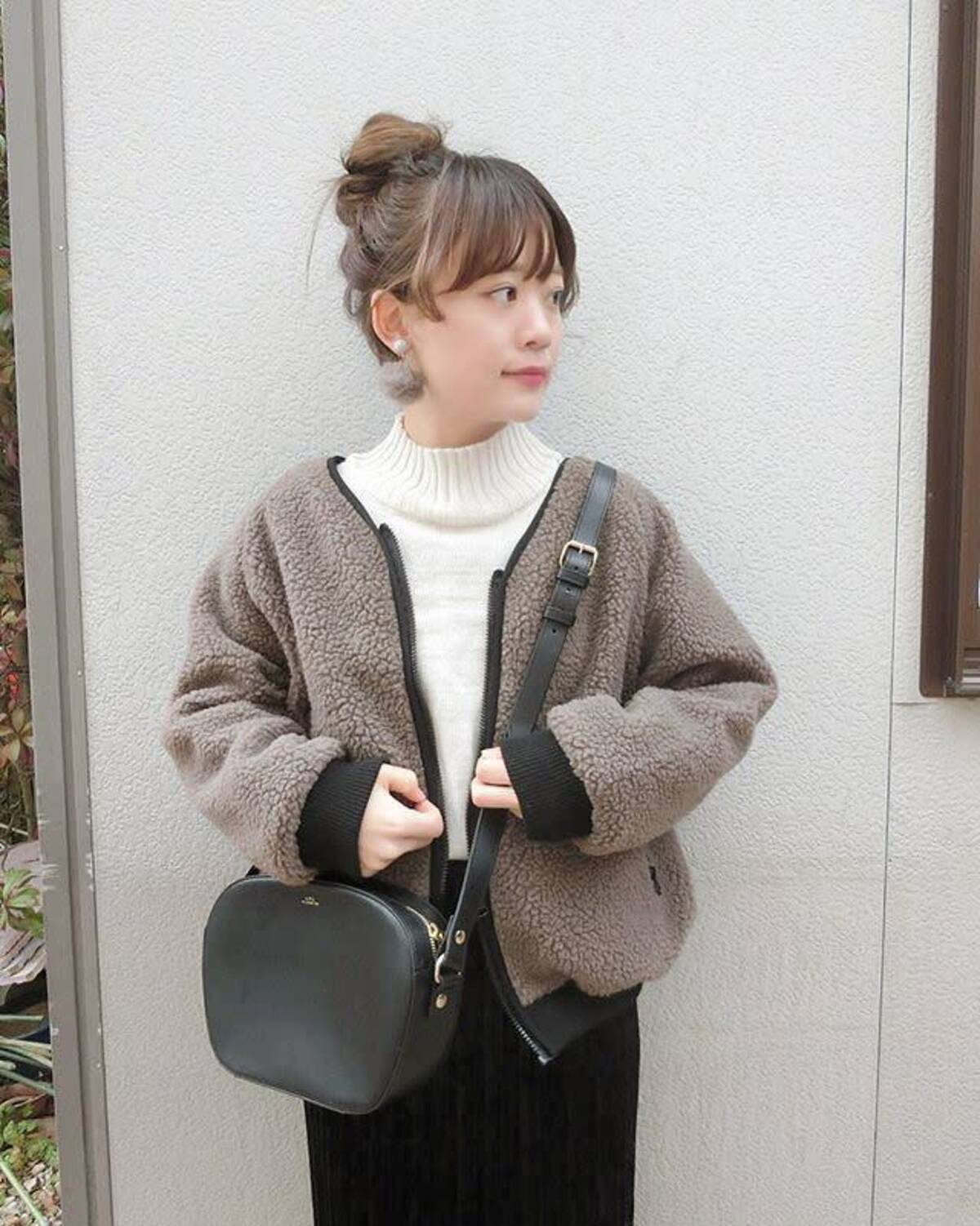 おしゃれで暖かい襟高ニットにはどんな種類がある 人気の襟高ニットの特徴 コーデまとめ12選 ローリエプレス