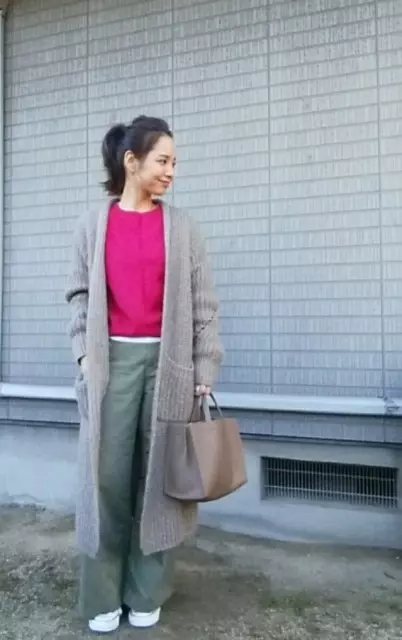 カーキと相性の良い色は おすすめ5色の大人女子コーデ ローリエプレス