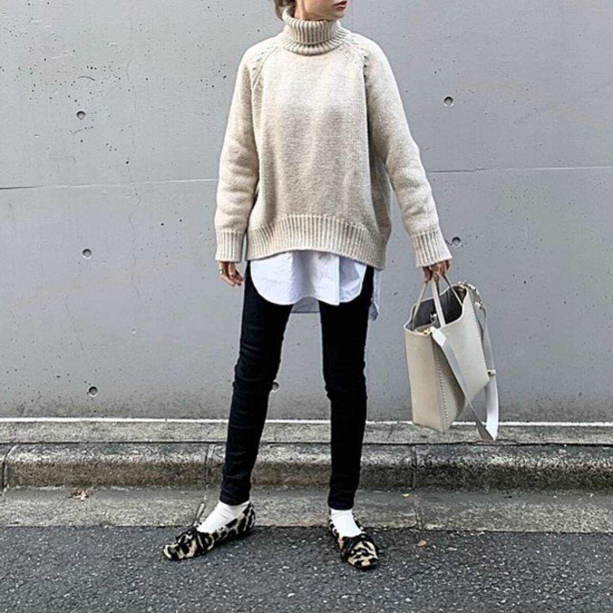 足首が冷える冬パンツには靴下を 今ドキの正解は 白ソックス です ローリエプレス