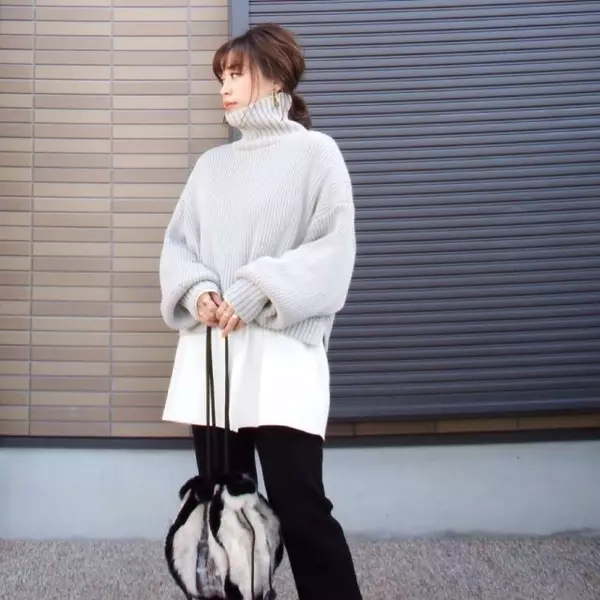 白インナー どのくらい見せる 旬の白シャツ見せ 量感別かんたんコーディネート15選 ローリエプレス