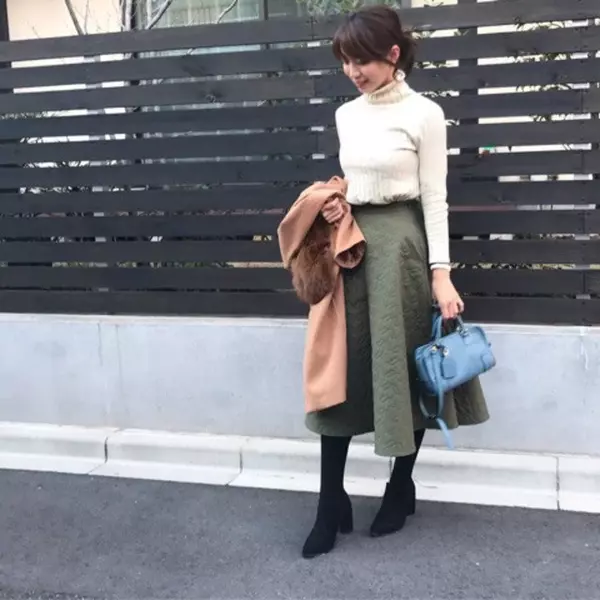 ほっそり華奢体型さんにぴったり キルティングのフレアスカート で女性らしいボリュームが加わるコーデ8選 ローリエプレス
