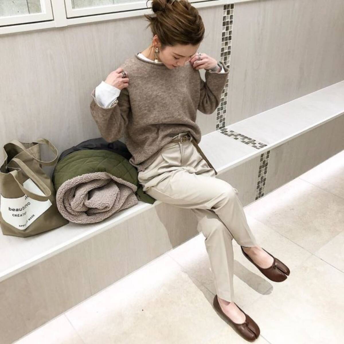 ひとくせデザインの足袋シューズでおしゃれに 大人女子の足袋パンプス 足袋ブーツコーデ12選 ローリエプレス