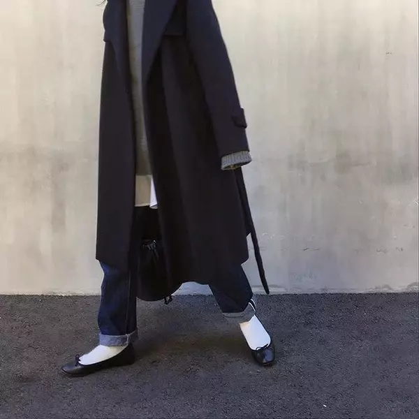 白ソックス見せコーデをおさらい 初心者向け パンツ 白ソックス の簡単スタイル10選 ローリエプレス