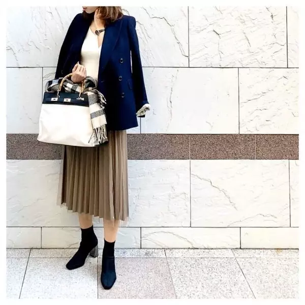 ショートブーツを通勤靴に きちんと見えする大人のショートブーツ オフィスカジュアルコーデ9選 ローリエプレス