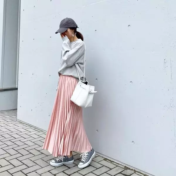 ラフなのにおしゃれ見え 憧れの休日スタイルをご紹介 ローリエプレス