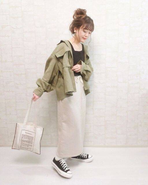 背が低くても大丈夫 低身長さん スニーカー でスタイルアップを叶えるコーデ術 ローリエプレス