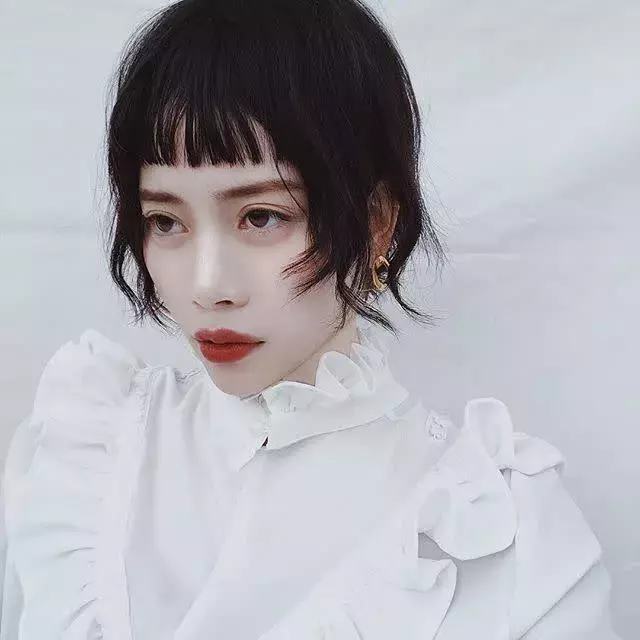 マンネリ前髪とサヨナラ 人気沸騰の オン眉スタイル にこの夏トライ ローリエプレス