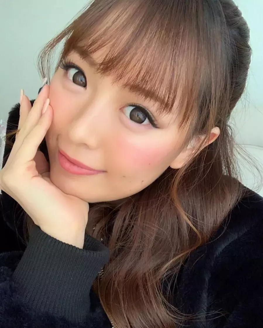 表情筋トレーニングでたるみ 二重顎を解消 目指せマイナス5歳肌 ローリエプレス