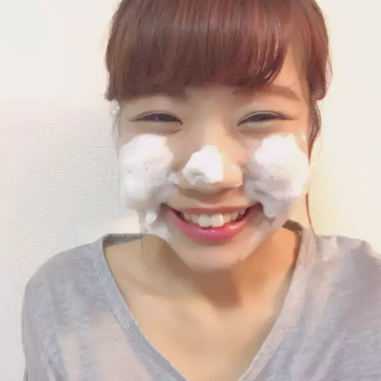 重曹洗顔で毛穴が目立たない肌に 詳しいやり方や注意点を徹底解説 ローリエプレス