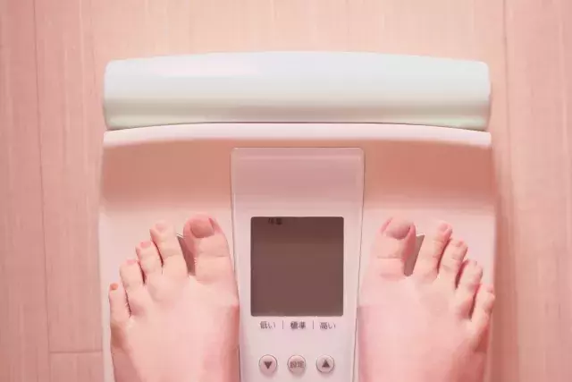 腰回しダイエットの嬉しい効果は やり方を知って美くびれをゲット ローリエプレス