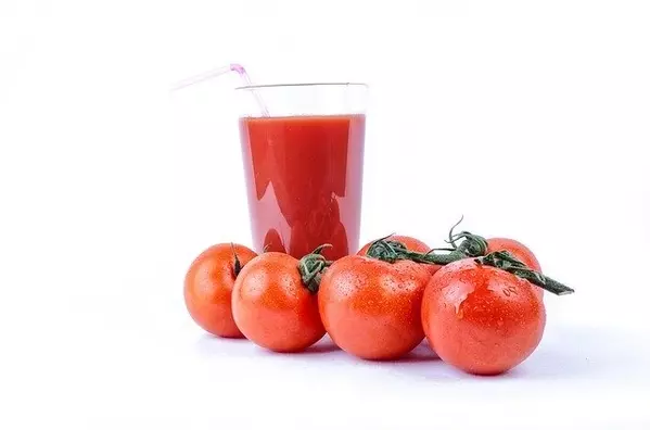 トマトジュースは美容と健康に効果あり おすすめレシピと飲み方をご紹介 ローリエプレス
