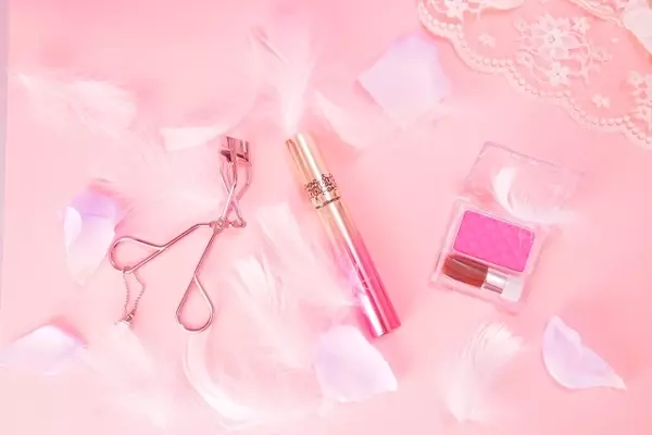 化粧品の使用期限を未開封 コスメ別にご紹介 捨てるべきサインも必見 ローリエプレス