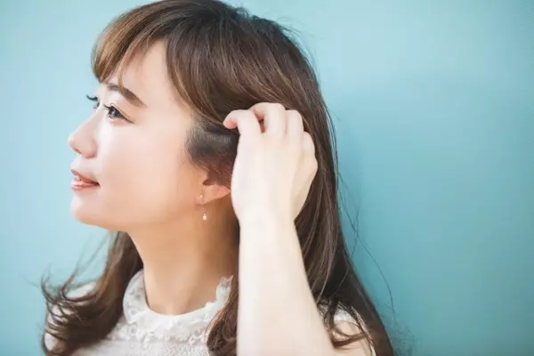 耳の裏が臭い原因を徹底解説 臭いを抑える方法と予防法もご紹介 ローリエプレス