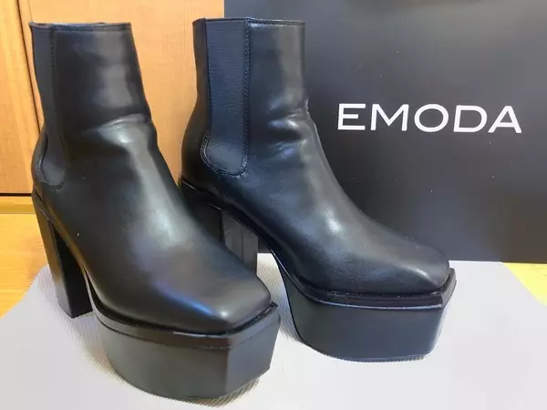 ワイドパンツに合う靴の選び方 合わせるポイントと季節別コーデを紹介 ローリエプレス